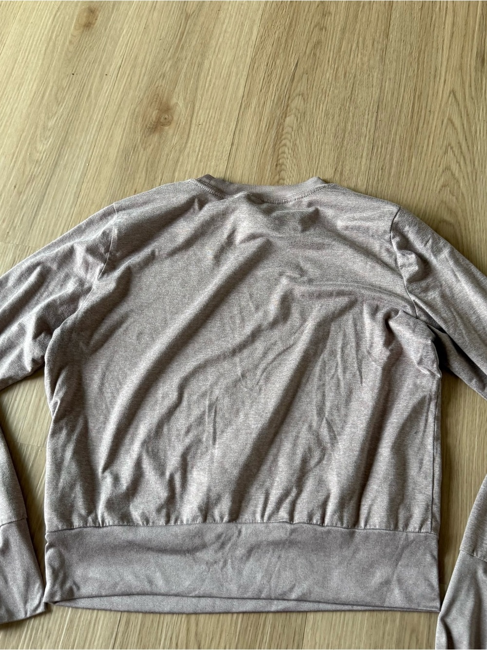 Vuori Halo Performance Crewneck Sz S Sugarplum - Picture 4 of 5